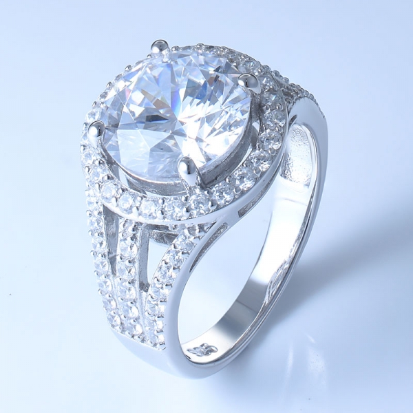 925 Sterling Silver Stylish Ring With White CZ/Tanzanite CZ 