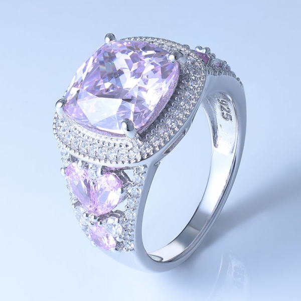 925 Sterling Silver Luxurious Ring With Brilliant Diamond Pink CZ 