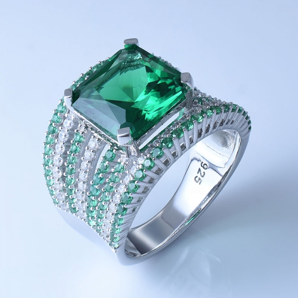 925 Sterling Silver Women Ring With Green Nano 
