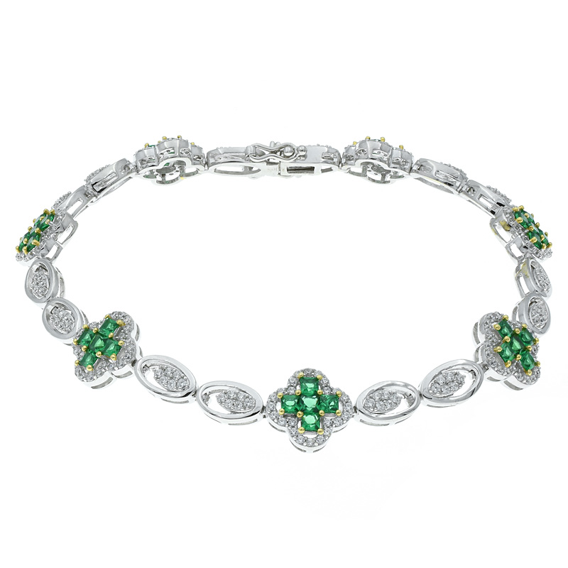 Wonderful Four Leaf Clover Bracelet For Ladies