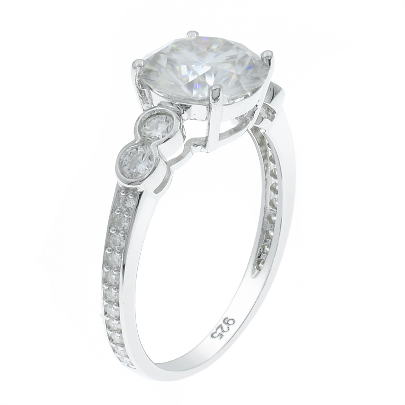 Women Understated Style Ring