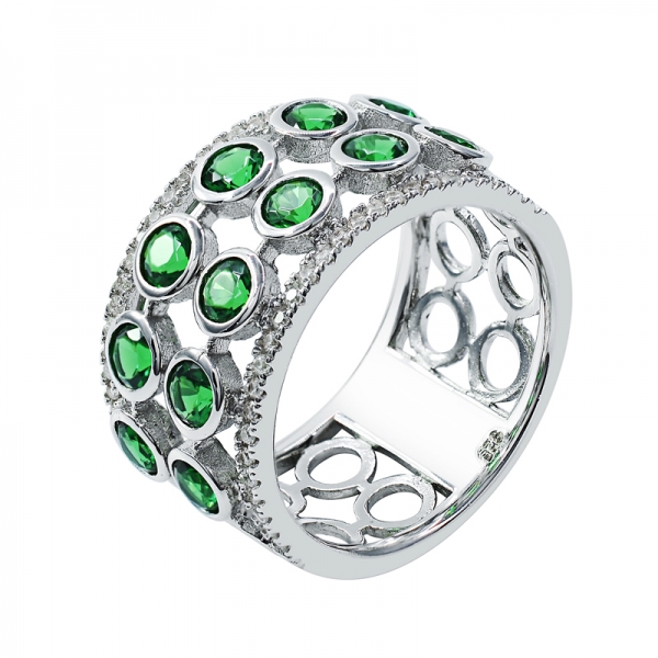 Round Shape Hollow Out Ring With Striking Green Nano 
