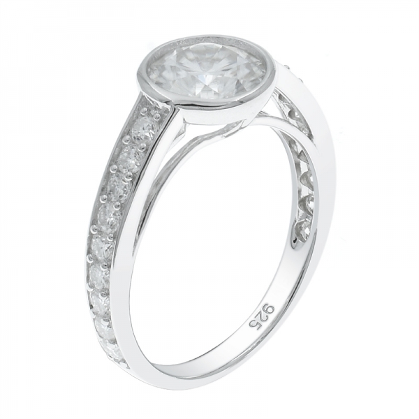 925 Silver Ladies Ring With Scintillating White CZ 