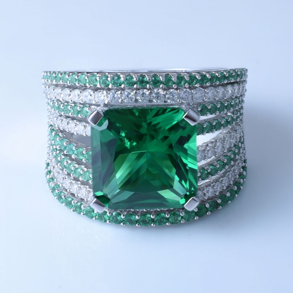 925 Sterling Silver Women Ring With Green Nano 