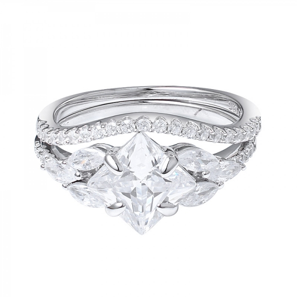 Prong Set Princess Cut 7*7mm Mosssanite Engagement Ring 